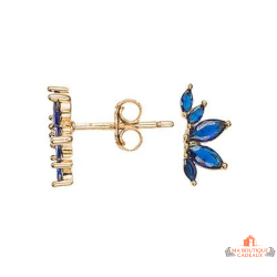 Boucles d’oreilles demi-fleur en plaqué or avec pierres bleu saphir – Carla Nogueres